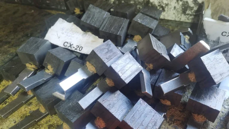 rare-earth magnetic block cutting machine