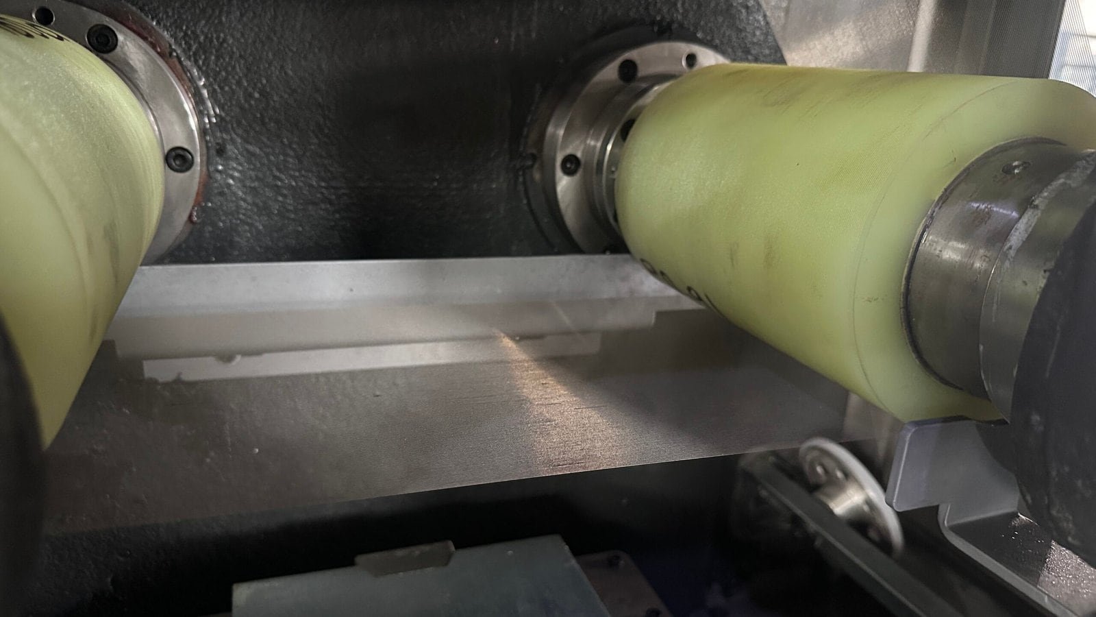 SOM200 grooved rollers and parallel wire web